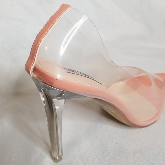 🔥 Clear/Lucite Peep Toe Nude Pumps - Picture 4 of 8